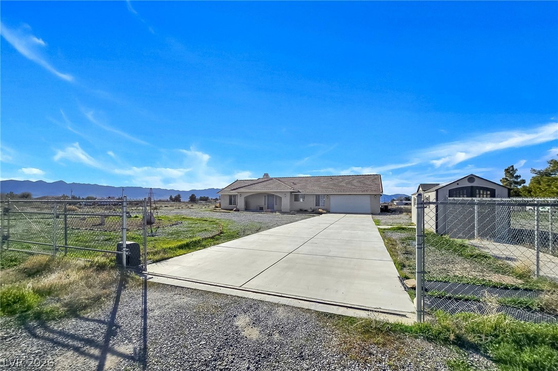 3720 South Mariposa Avenue