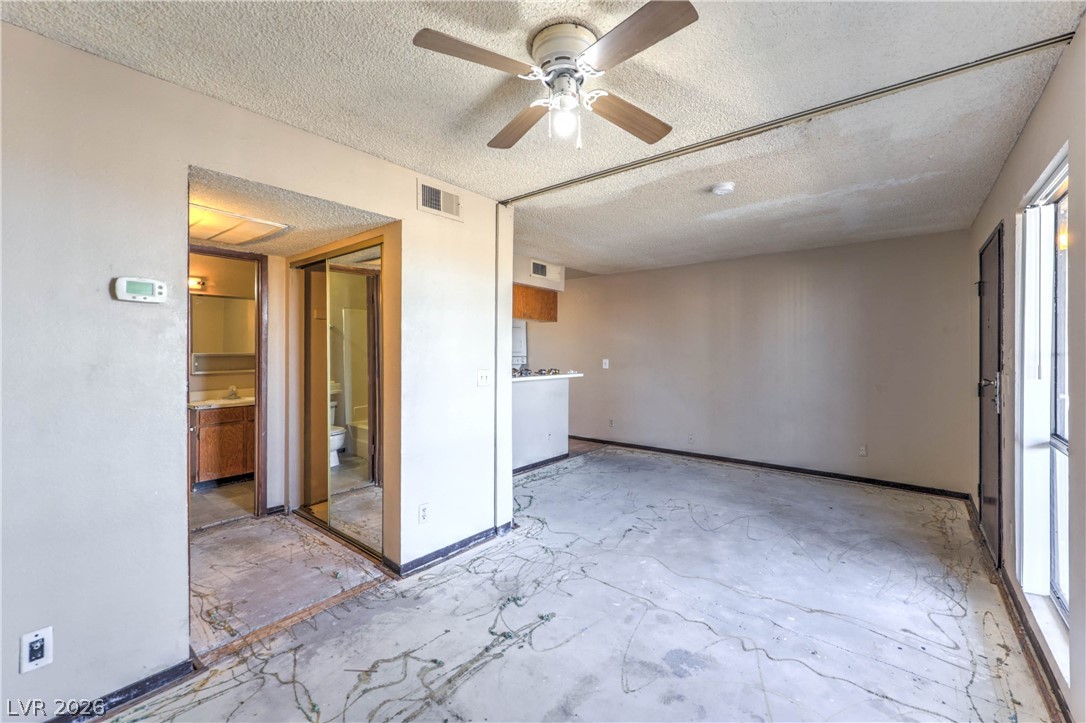 2221 West Bonanza Road 28