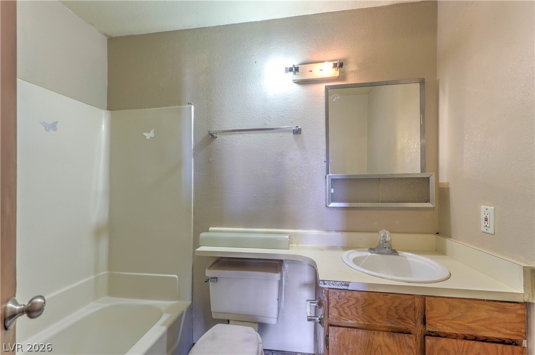 2221 West Bonanza Road 28