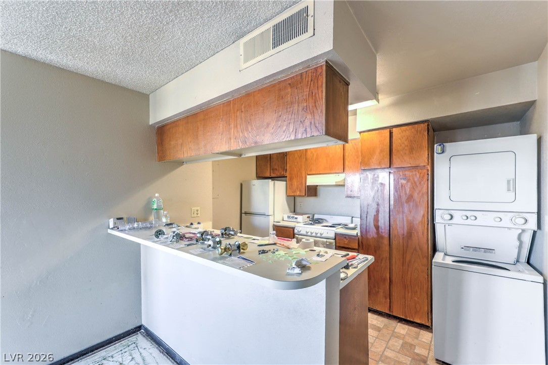 2221 West Bonanza Road 28