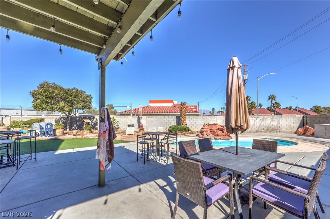 1833 Palo Alto Circle