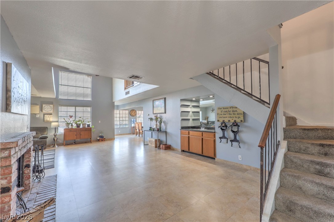 1833 Palo Alto Circle