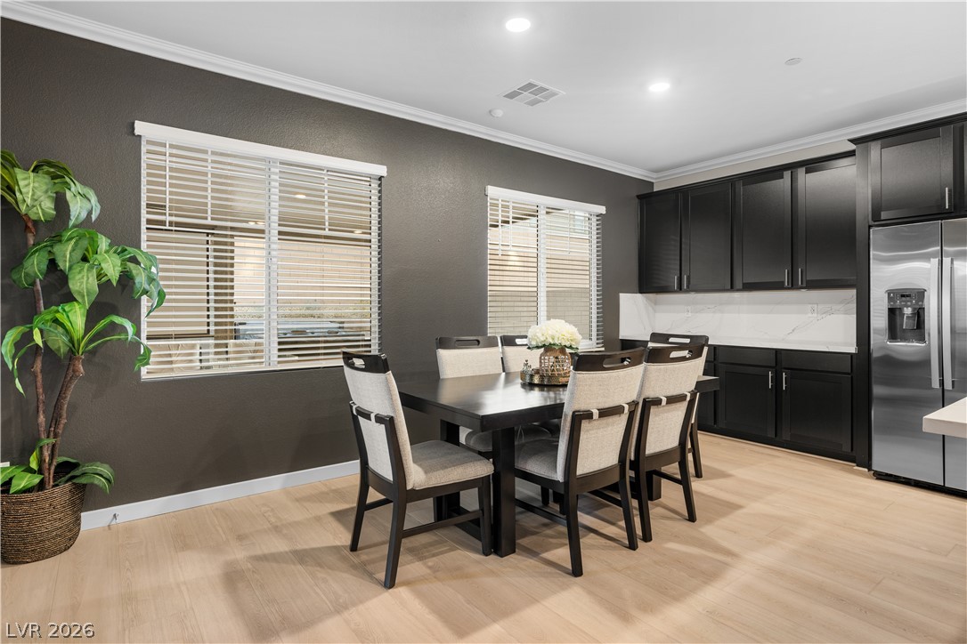 145 Rohan Crest Avenue