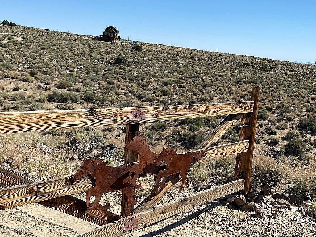 1360 Wild Horse Run