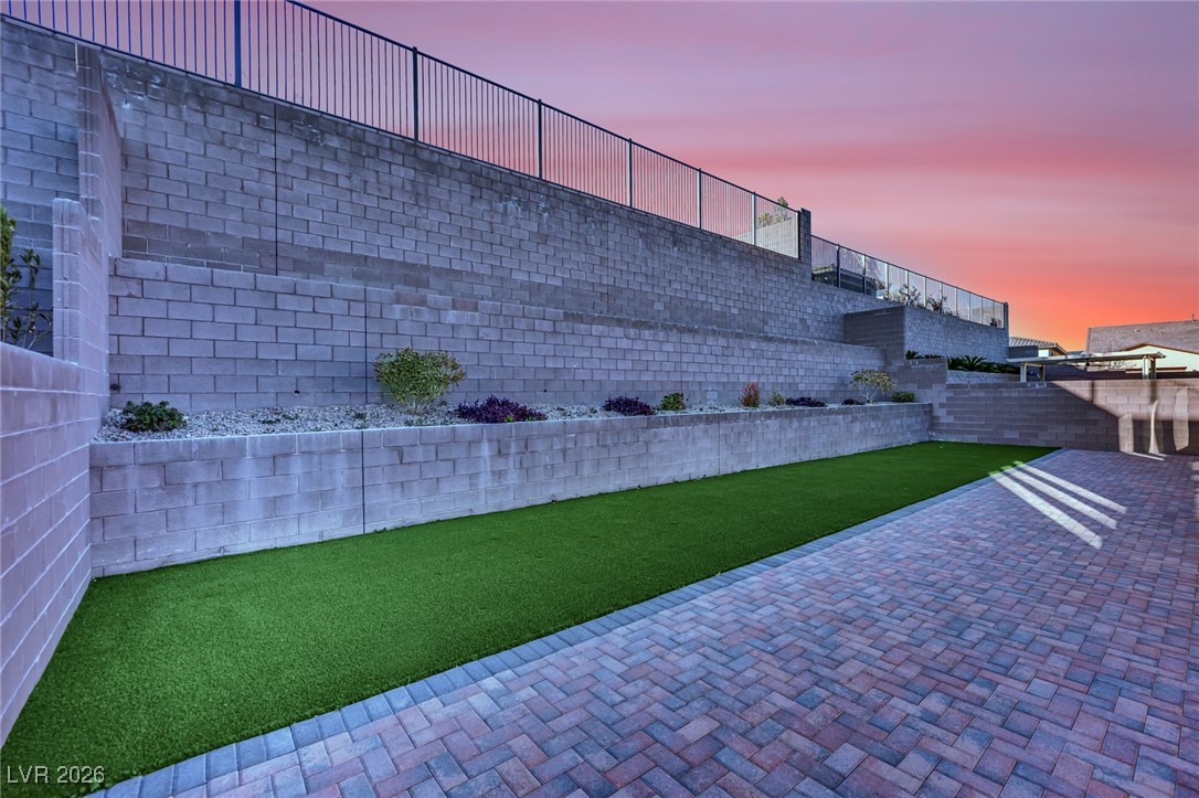 199 Bella Noche Street