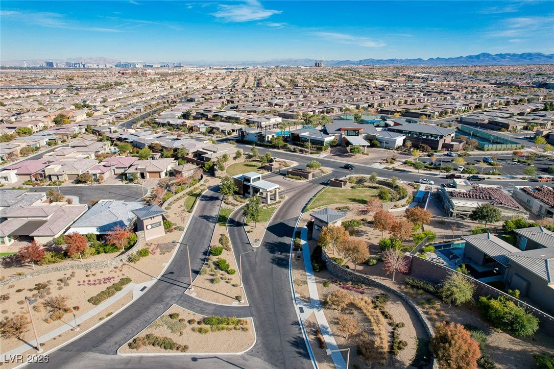 6803 Regency Crest Avenue