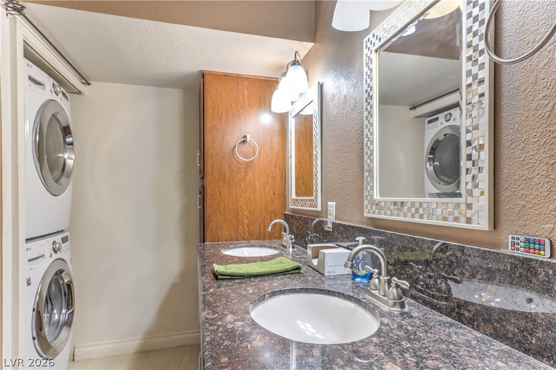 8070 West Russell Road 1052