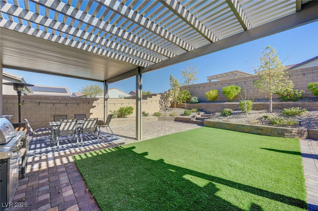556 Comodo Street