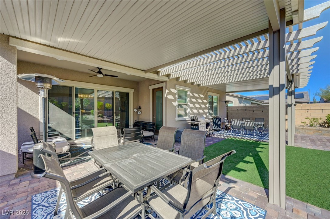556 Comodo Street