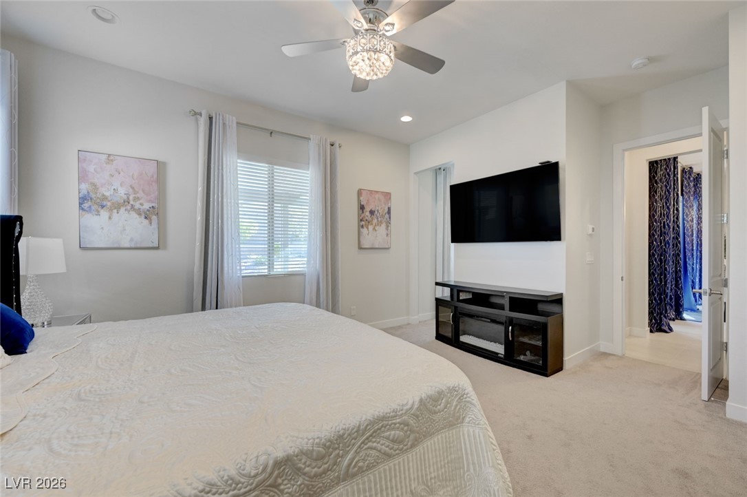 556 Comodo Street