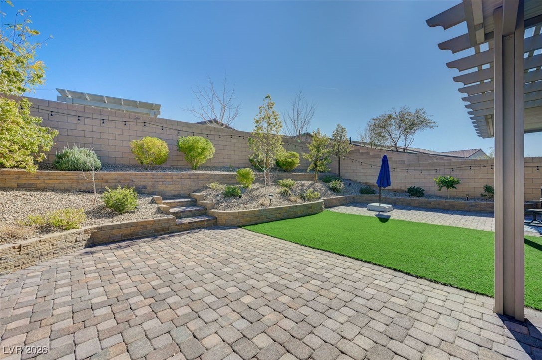 556 Comodo Street