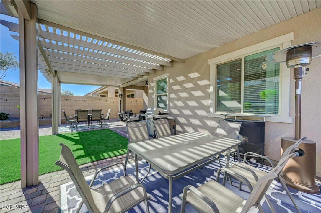 556 Comodo Street