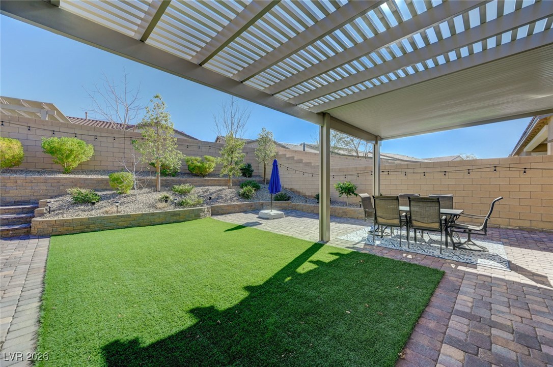 556 Comodo Street