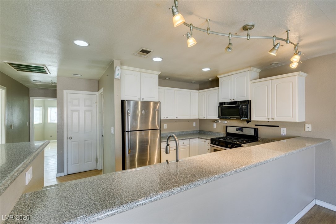 5650 Sea Breeze Avenue