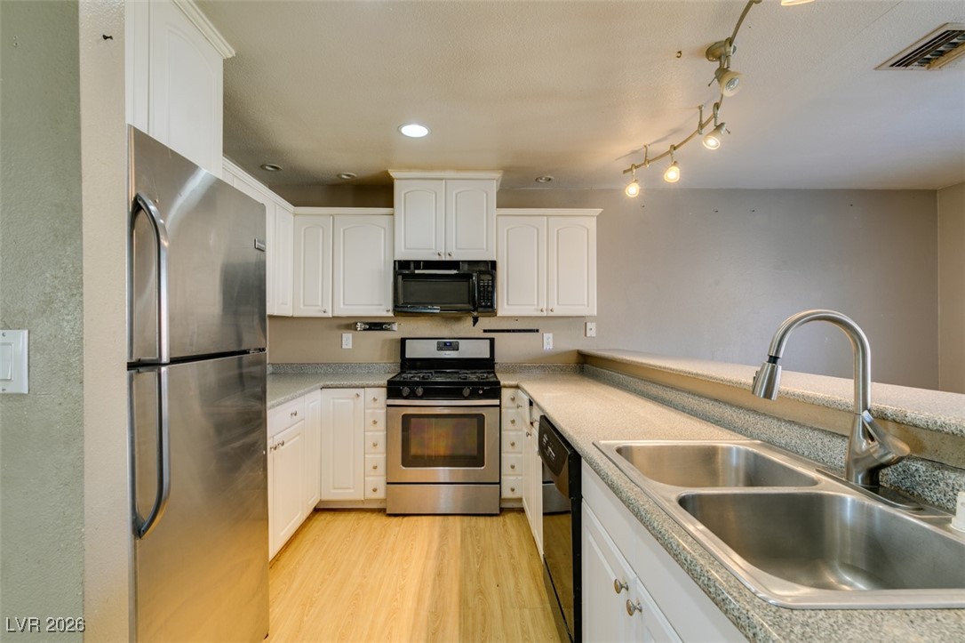 5650 Sea Breeze Avenue