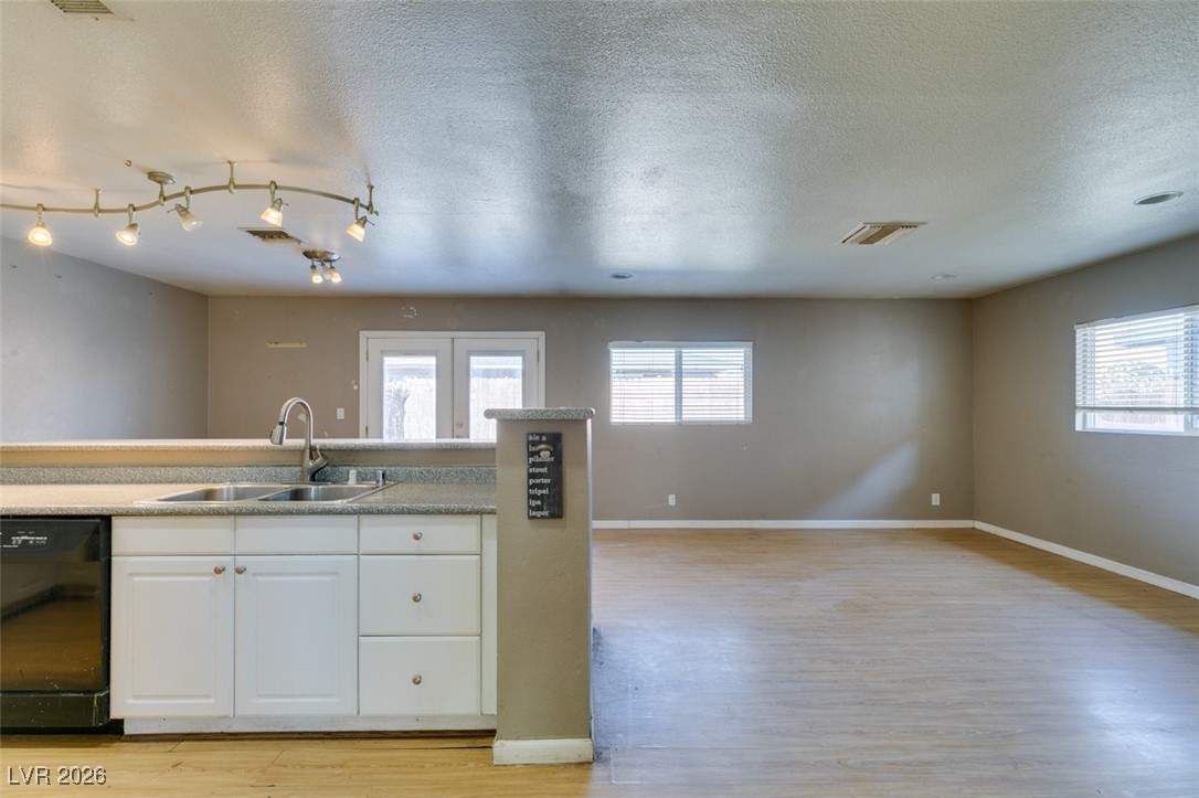 5650 Sea Breeze Avenue