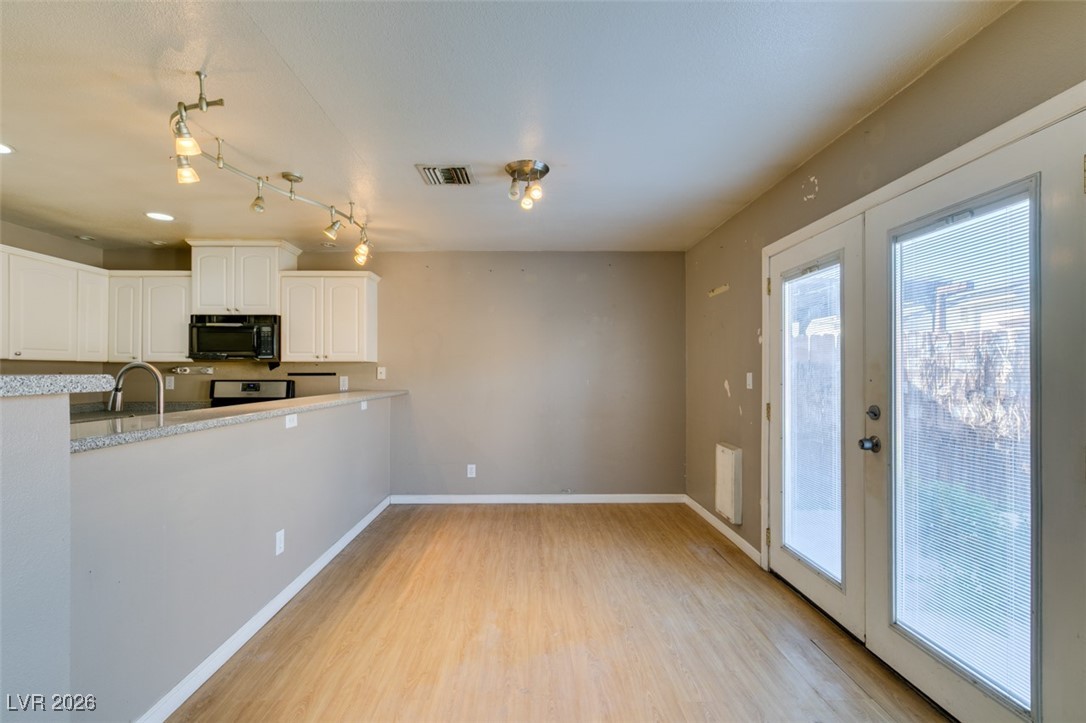 5650 Sea Breeze Avenue