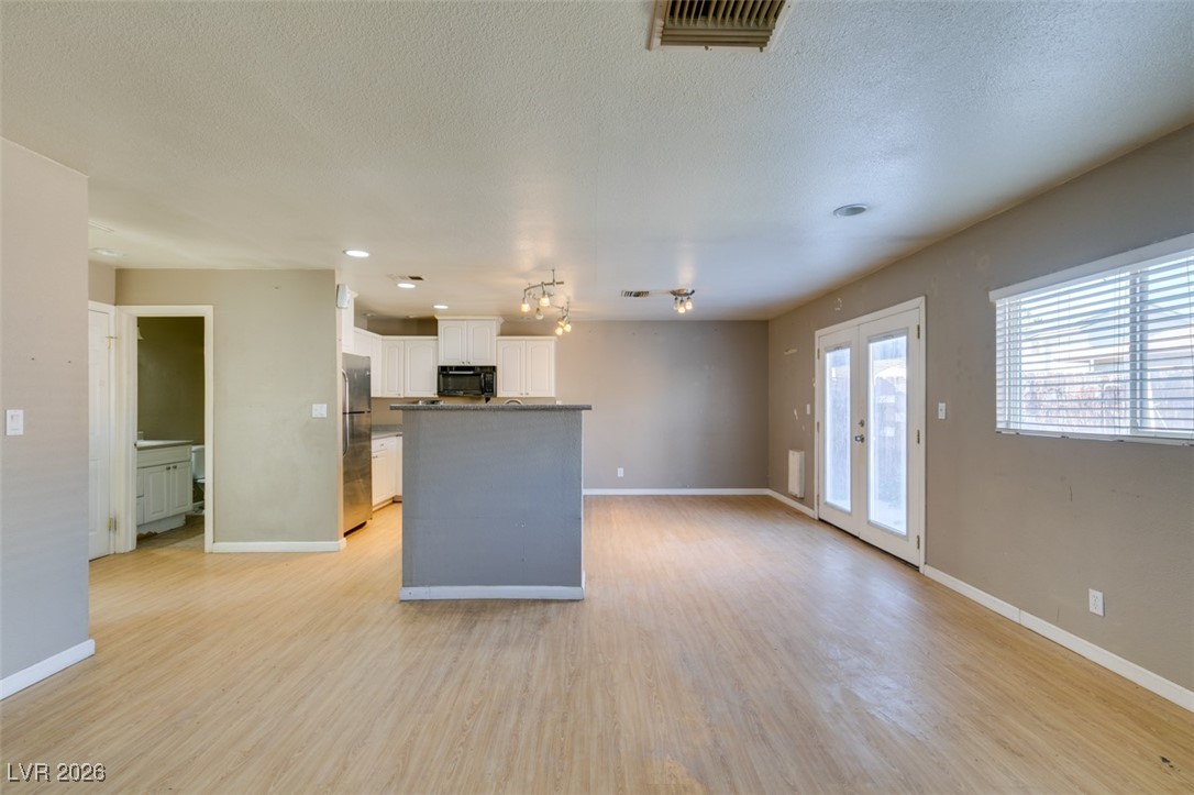 5650 Sea Breeze Avenue