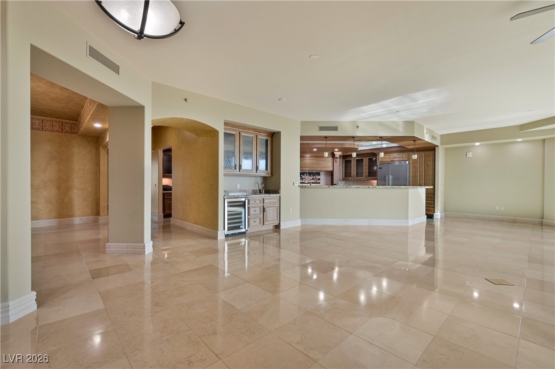 9101 Alta Drive 402