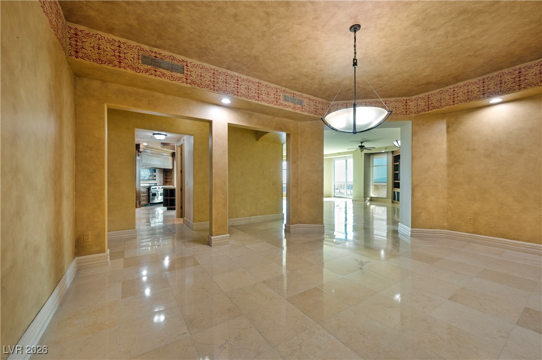 9101 Alta Drive 402