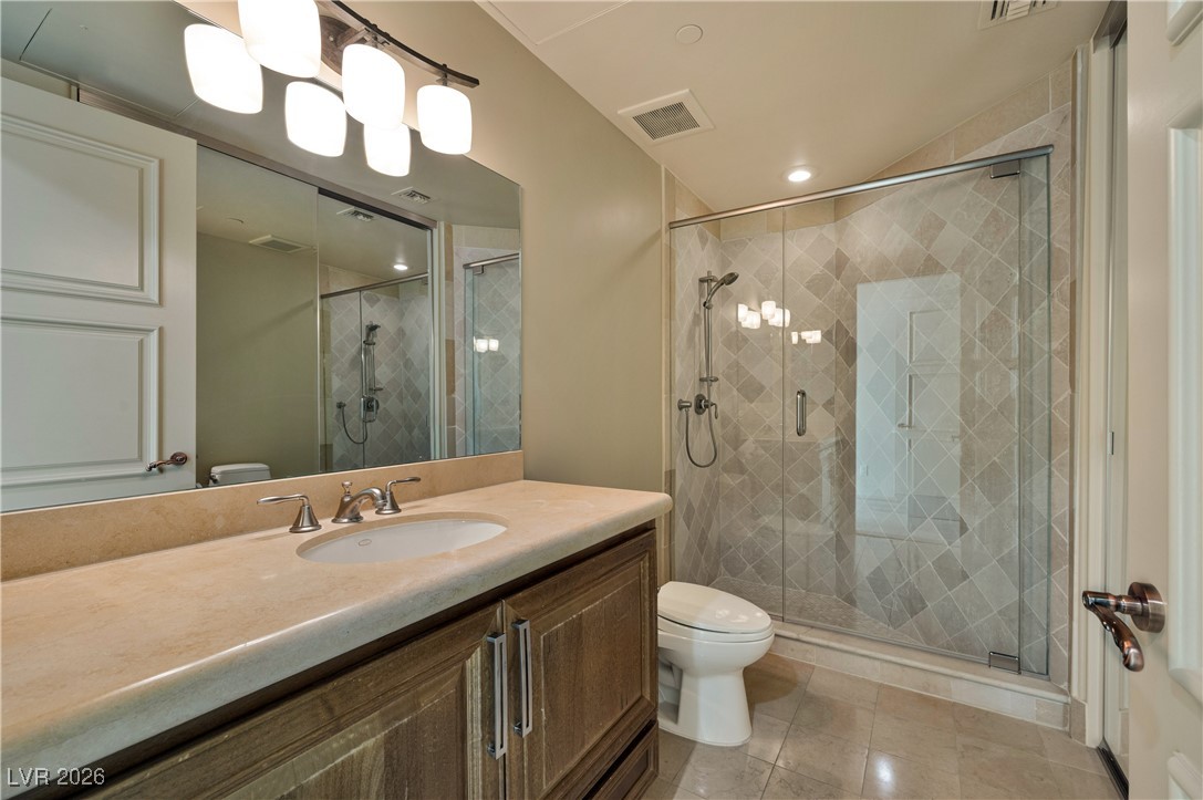 9101 Alta Drive 402
