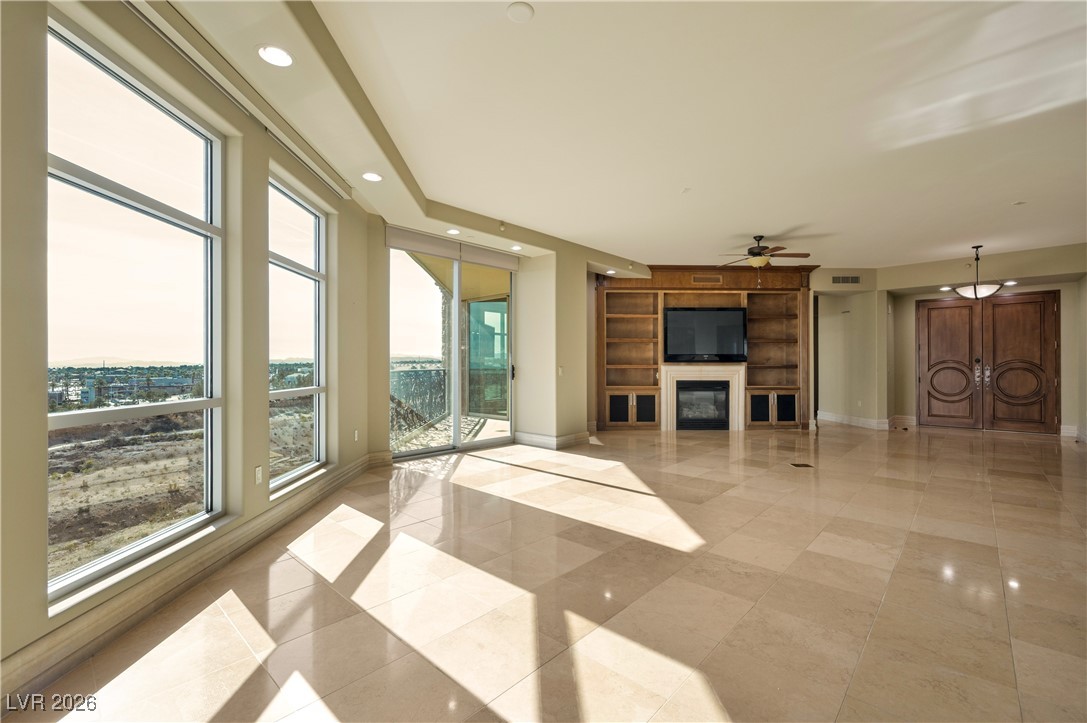 9101 Alta Drive 402