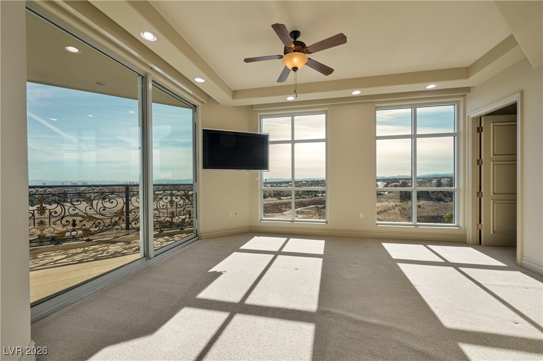 9101 Alta Drive 402