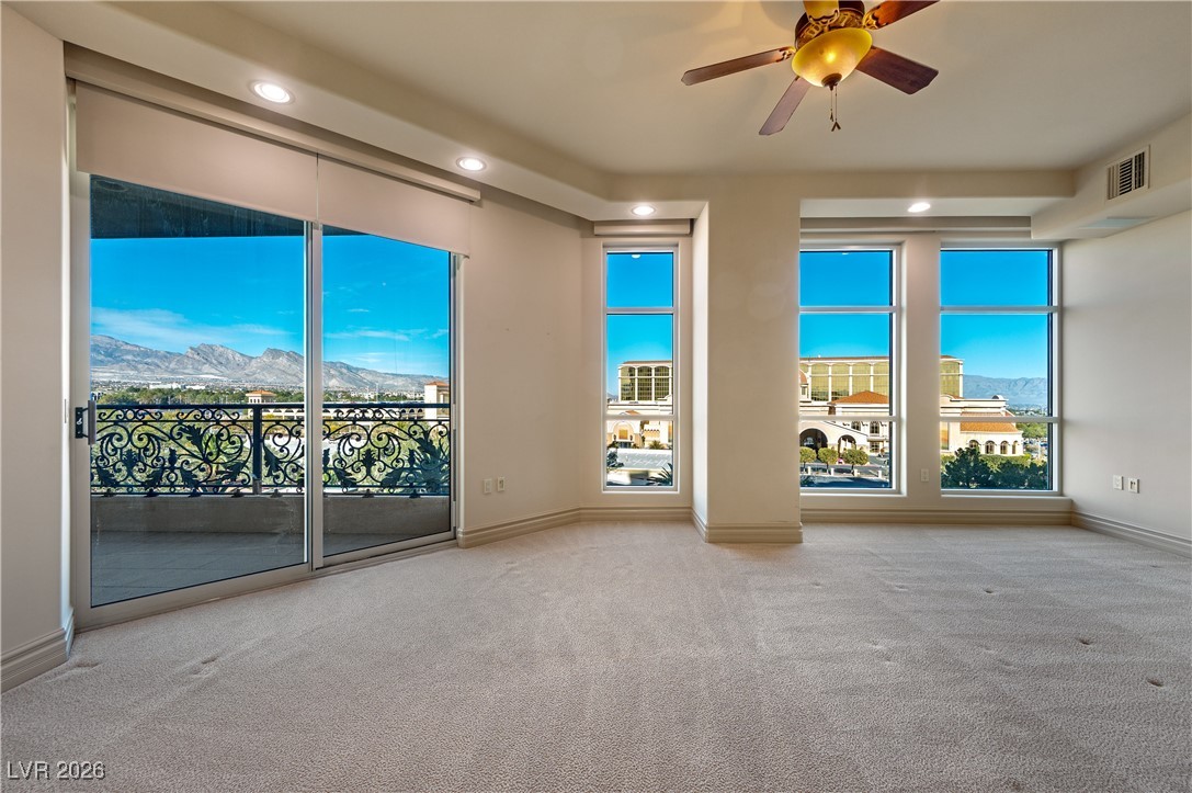 9101 Alta Drive 402