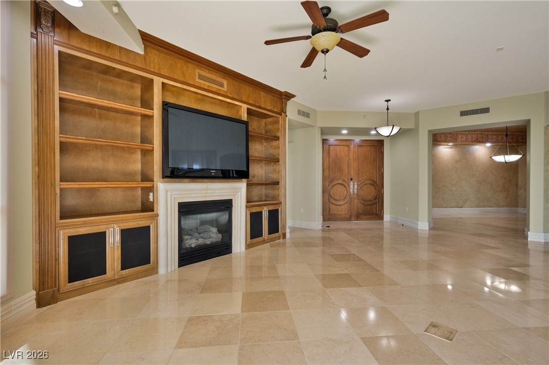 9101 Alta Drive 402