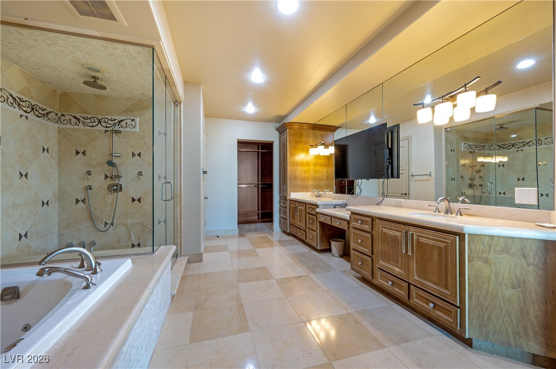 9101 Alta Drive 402