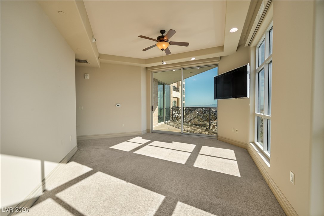 9101 Alta Drive 402