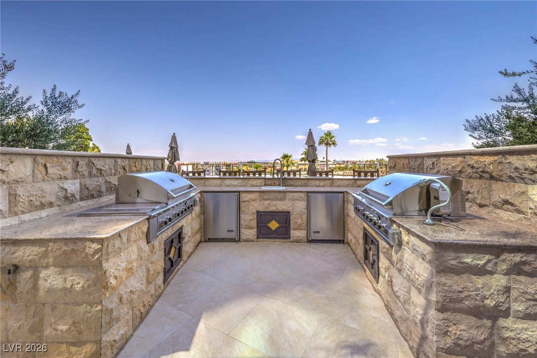 9101 Alta Drive 402