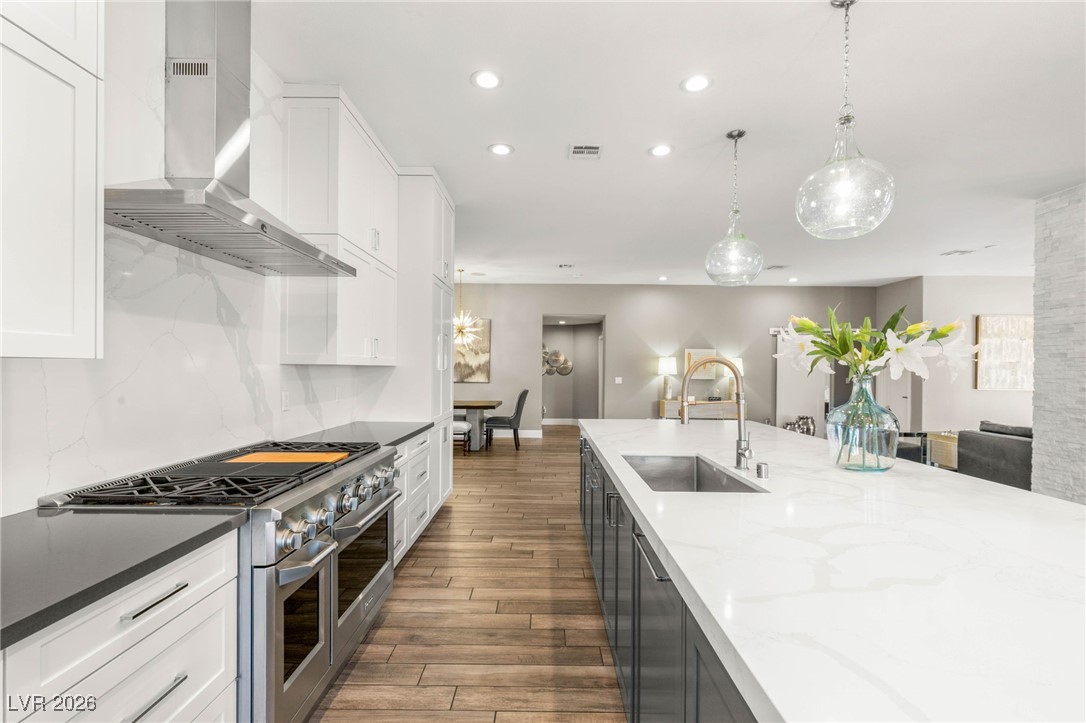 4663 Creeping Fig Court