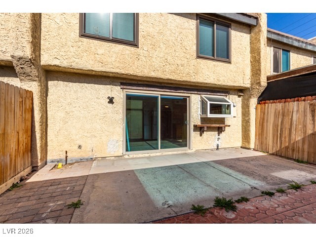3374 China Drive