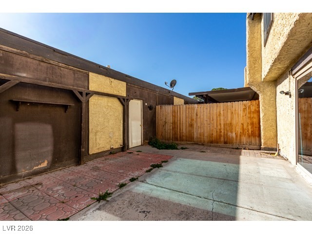 3374 China Drive
