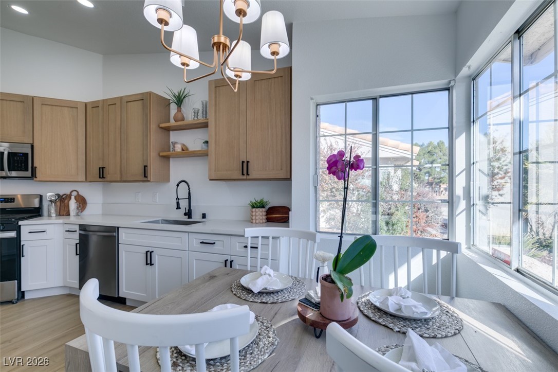 2747 Quaker Ridge Road