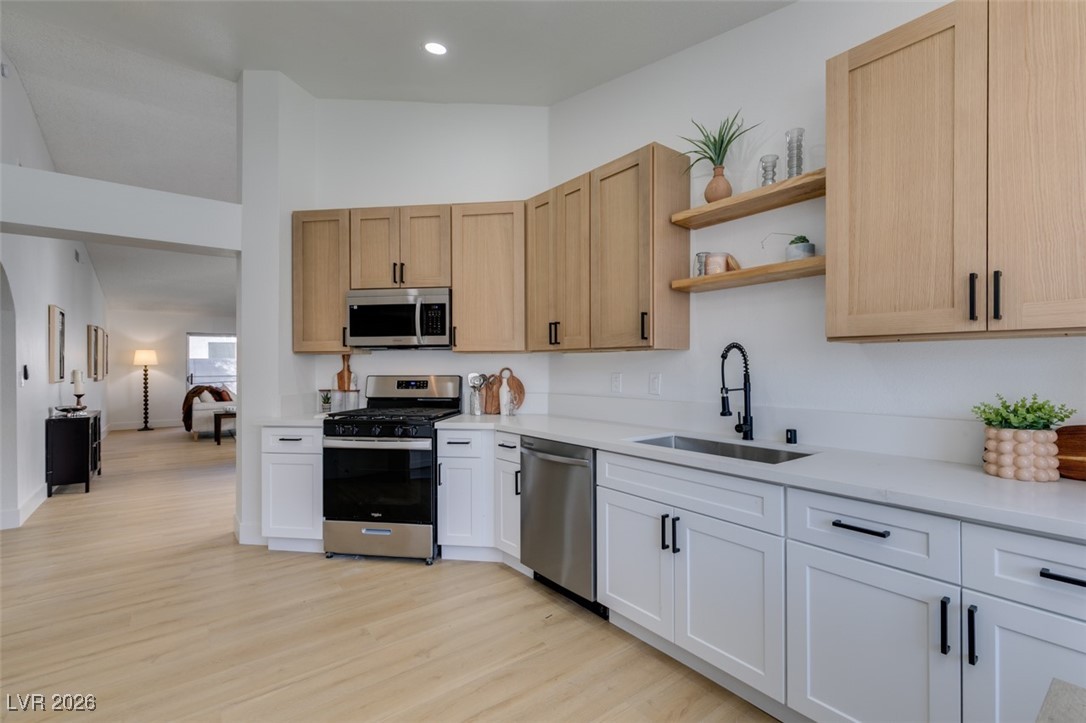 2747 Quaker Ridge Road