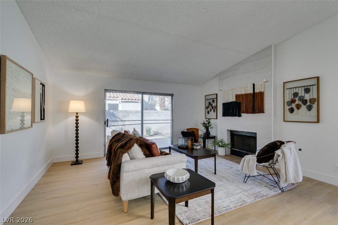 2747 Quaker Ridge Road