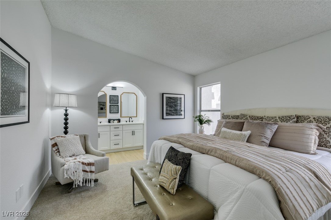 2747 Quaker Ridge Road