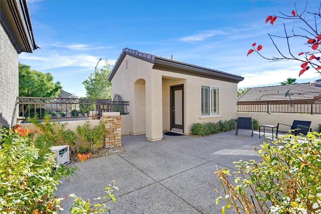 2446 Hardin Ridge Drive