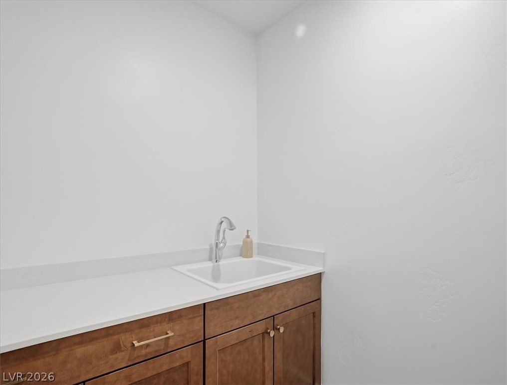 9725 Starlight Ridge Avenue