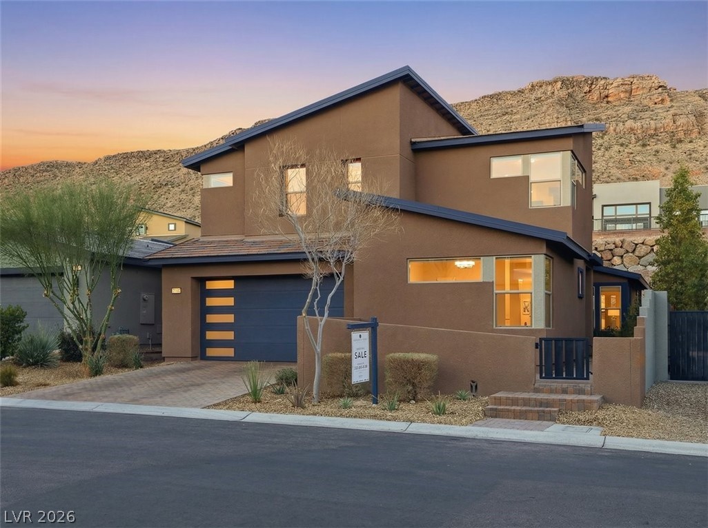 9725 Starlight Ridge Avenue