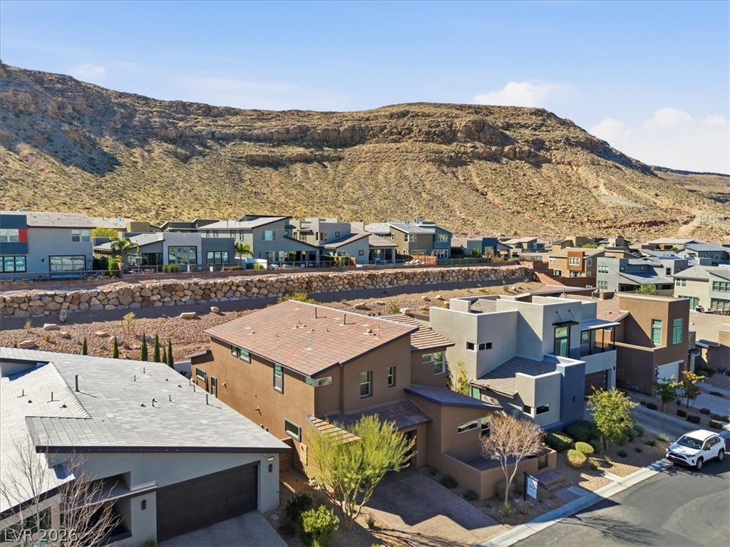 9725 Starlight Ridge Avenue