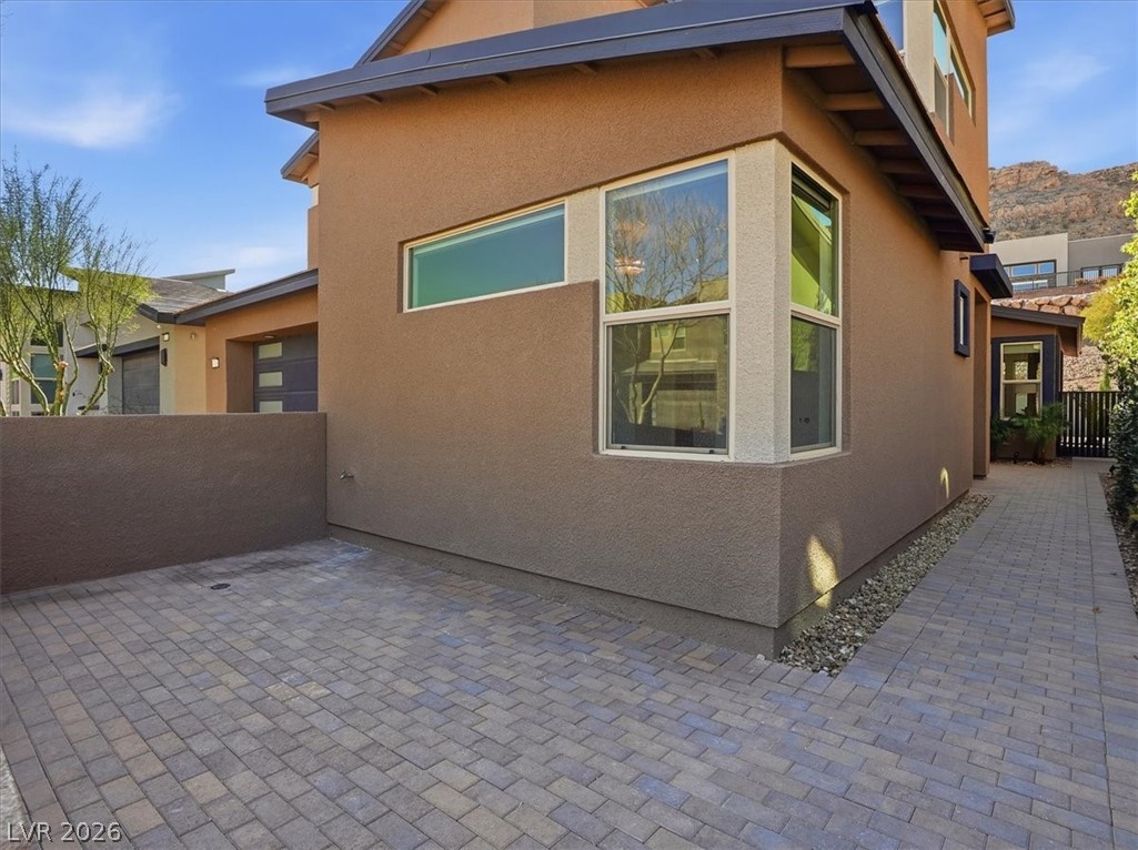 9725 Starlight Ridge Avenue