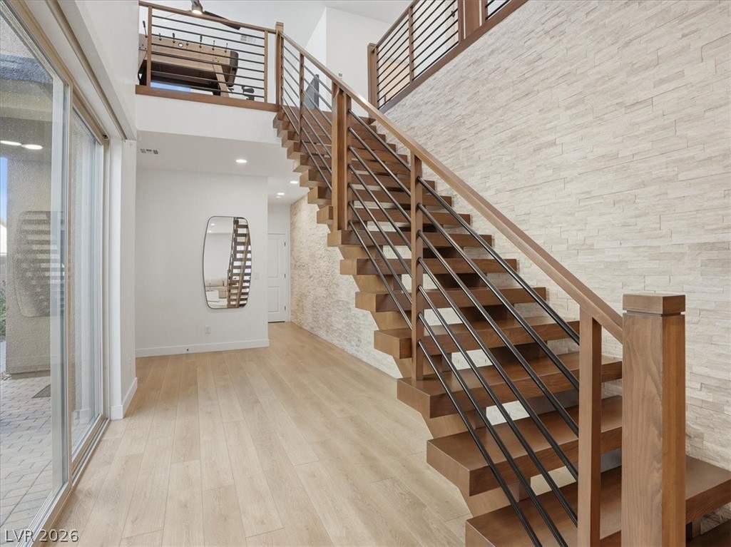 9725 Starlight Ridge Avenue