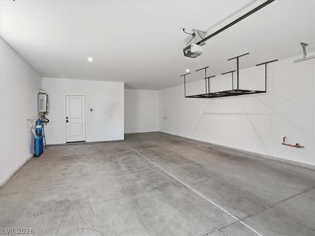 9725 Starlight Ridge Avenue