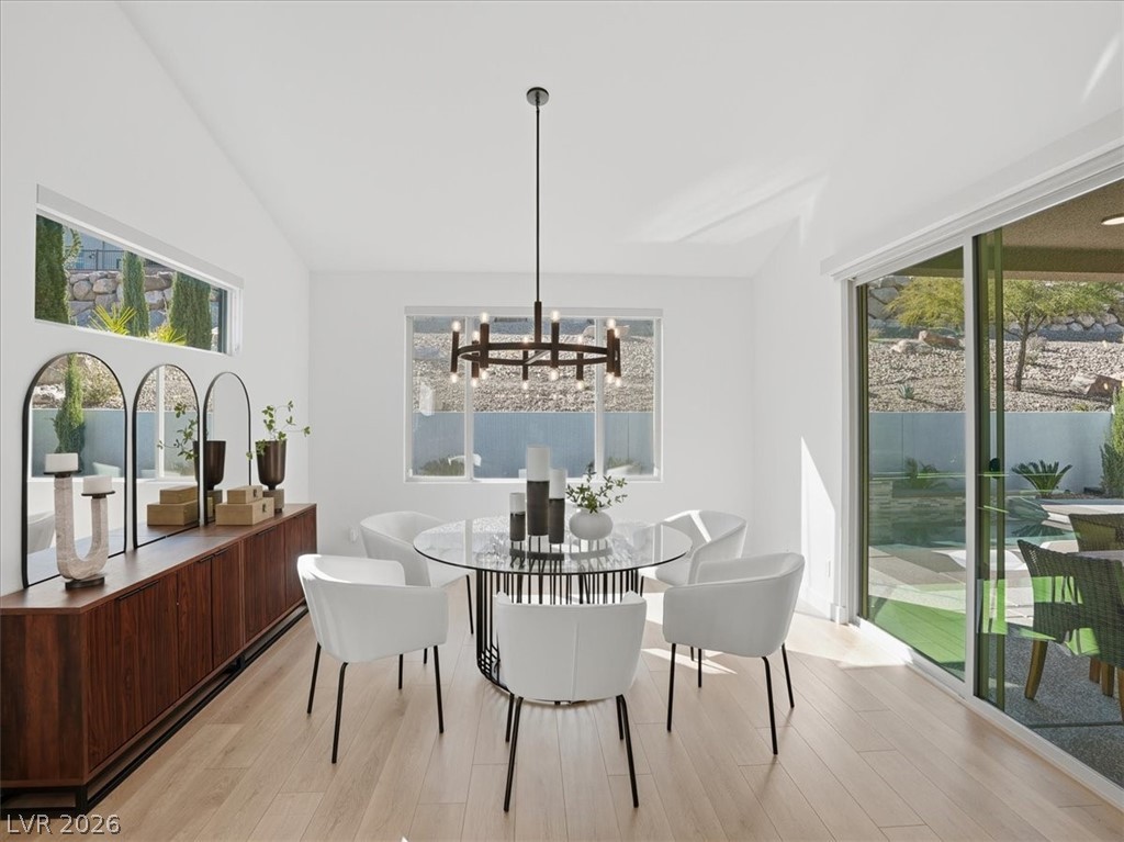 9725 Starlight Ridge Avenue