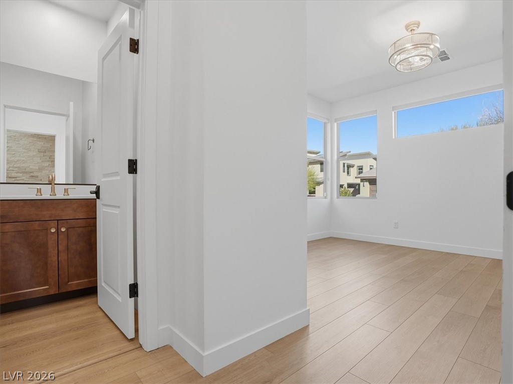 9725 Starlight Ridge Avenue