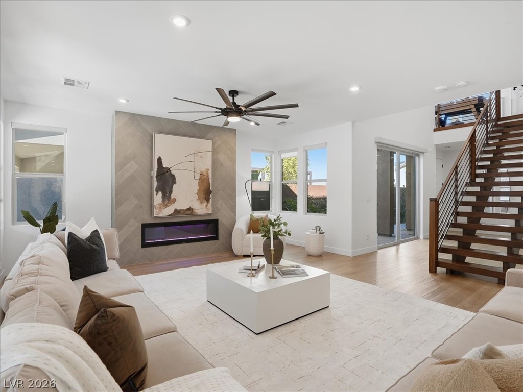 9725 Starlight Ridge Avenue