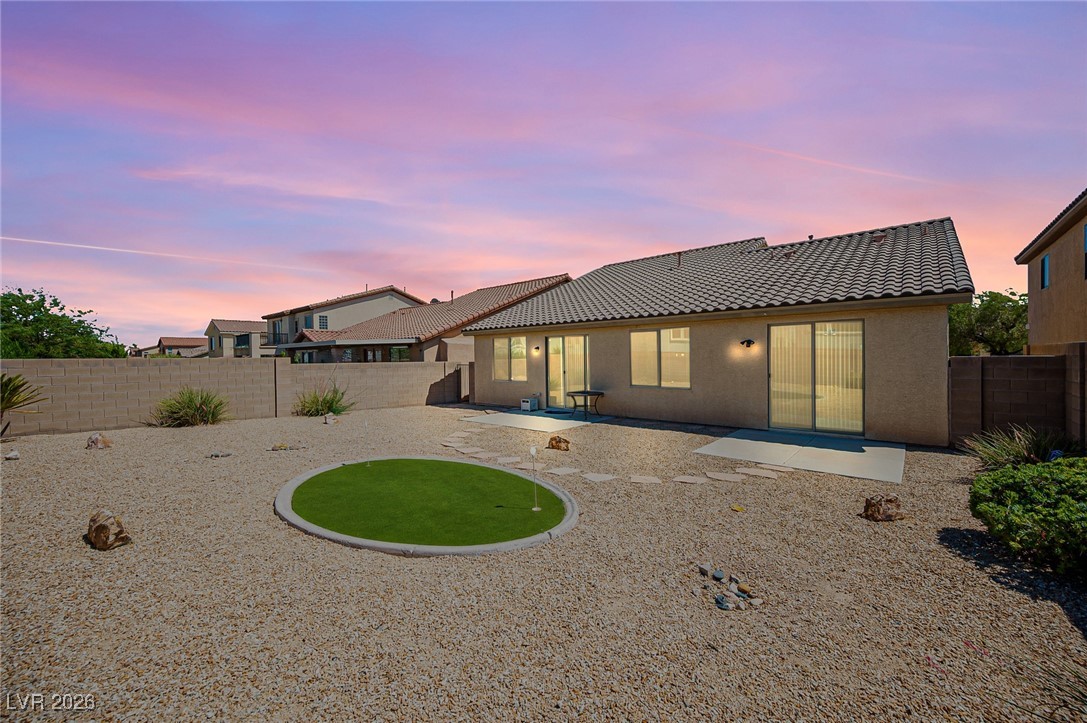 7532 Coyote Cave Avenue